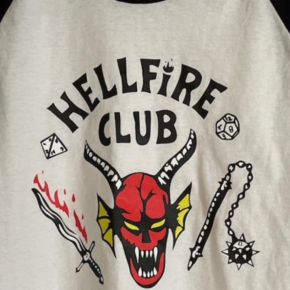 STRANGER THINGS - HELLFIRE CLUB LONGSLEEVE SHIRT - LARGE - UNWORN - Picture 5 of 5